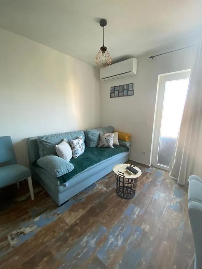Apartment Ella 자다르